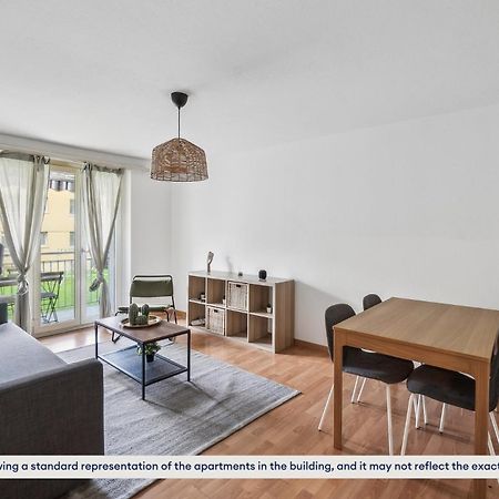 Urban Living Redefined: Apartment In Oerlikon Zurique Exterior foto
